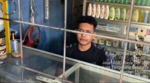 Penjaga. Toko yang melakukan percobaan tindakan kekerasan dan intimidatif